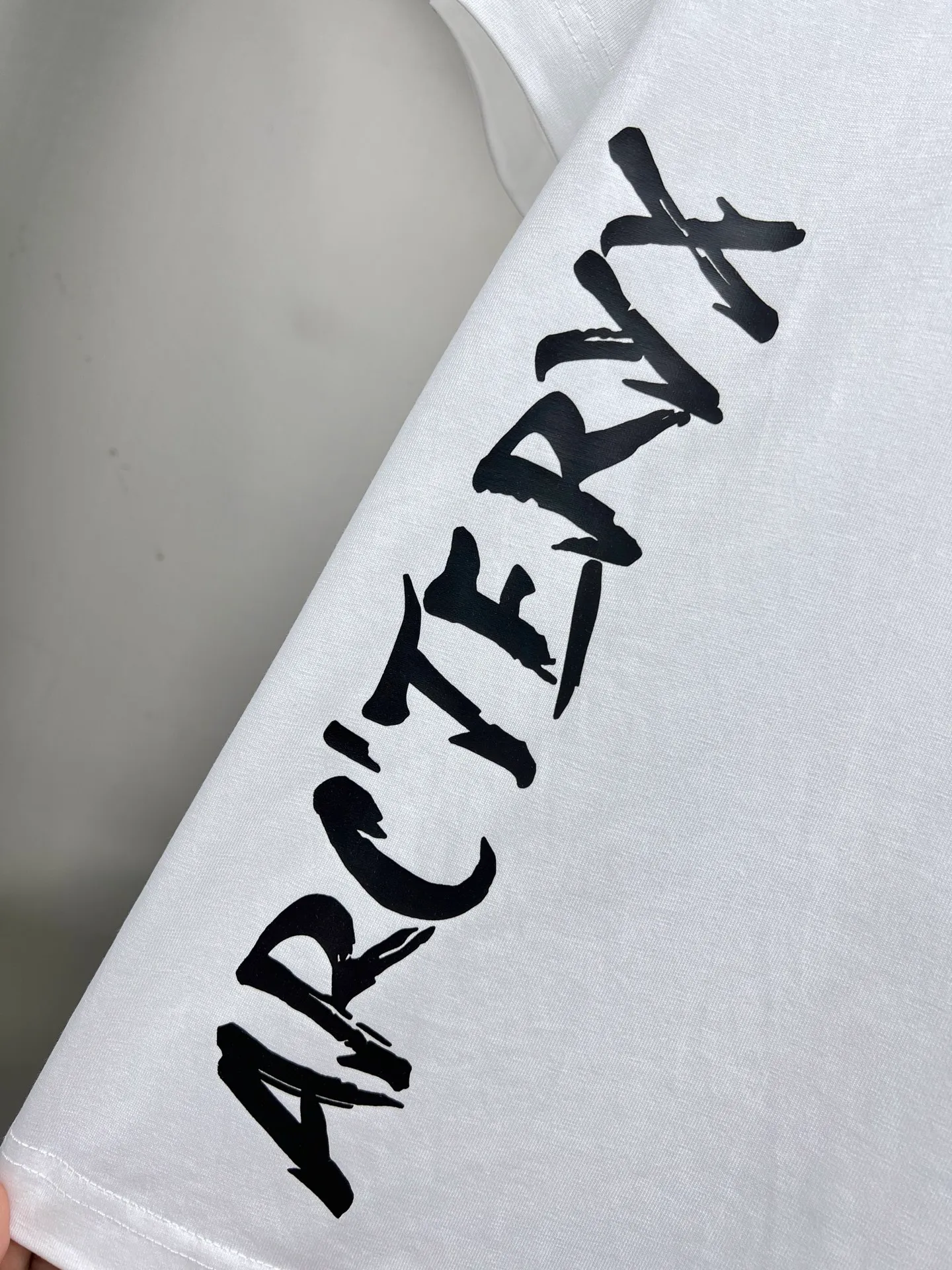 arcteryx🌟New Arrival T T Hot Sale 99 🐎🐎Size：S-XXL Black White 2 Size S 110 54 69 21 M 114 56 71 22 L 118 58 73 22 XL 122 60 75 23 2XL 126 62 77 23